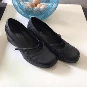ALDO Black Mary Jane Shows Size 8 (38)